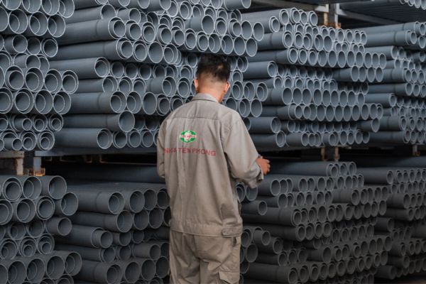 thử nghiệm để biết ống nhựa Tiền Phong thật giả