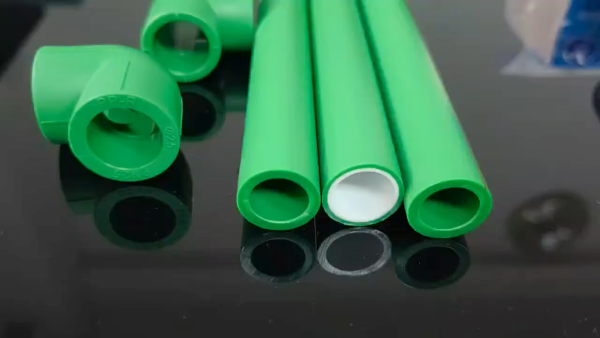 Sự khác biệt giữa PP-R thường và PP-R hai lớp chống UV