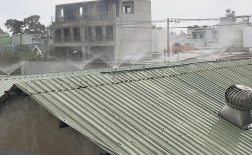 hệ thống làm mát mái tôn bằng nước