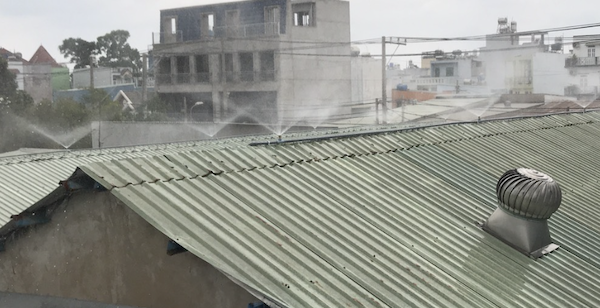hệ thống làm mát mái tôn bằng nước