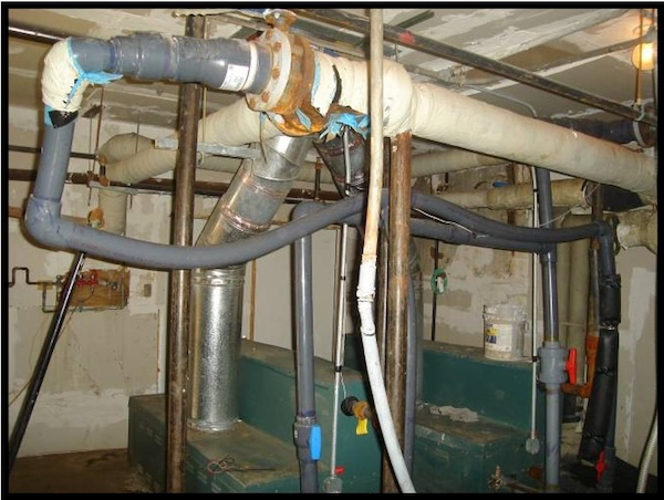 Không nên cố định cứng toàn bộ tuyến ống dài